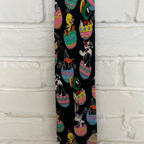 Vintage looney toons Easter tie - Picture 2 of 3